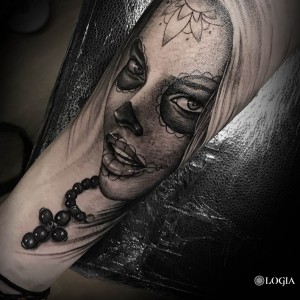 tatuaje_brazo_retrato_rosario_Logia_Barcelona_Jas   